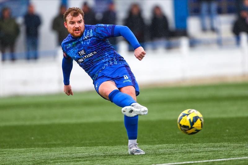 Blues Suffer Bruising Defeat At Canvey